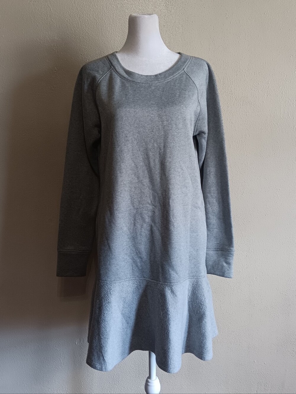 Cabi Gray Long Sleeve Sweatshirt Dress, Casual Women's Slip On Size Small